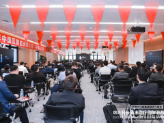 勇攀高峰！華為智能光伏重獎禮遇分銷伙伴同路人