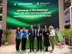 正泰新能ASTRO N7s組件通過雙項(xiàng)加嚴(yán)測(cè)試，賦能全球分布式能源場(chǎng)景